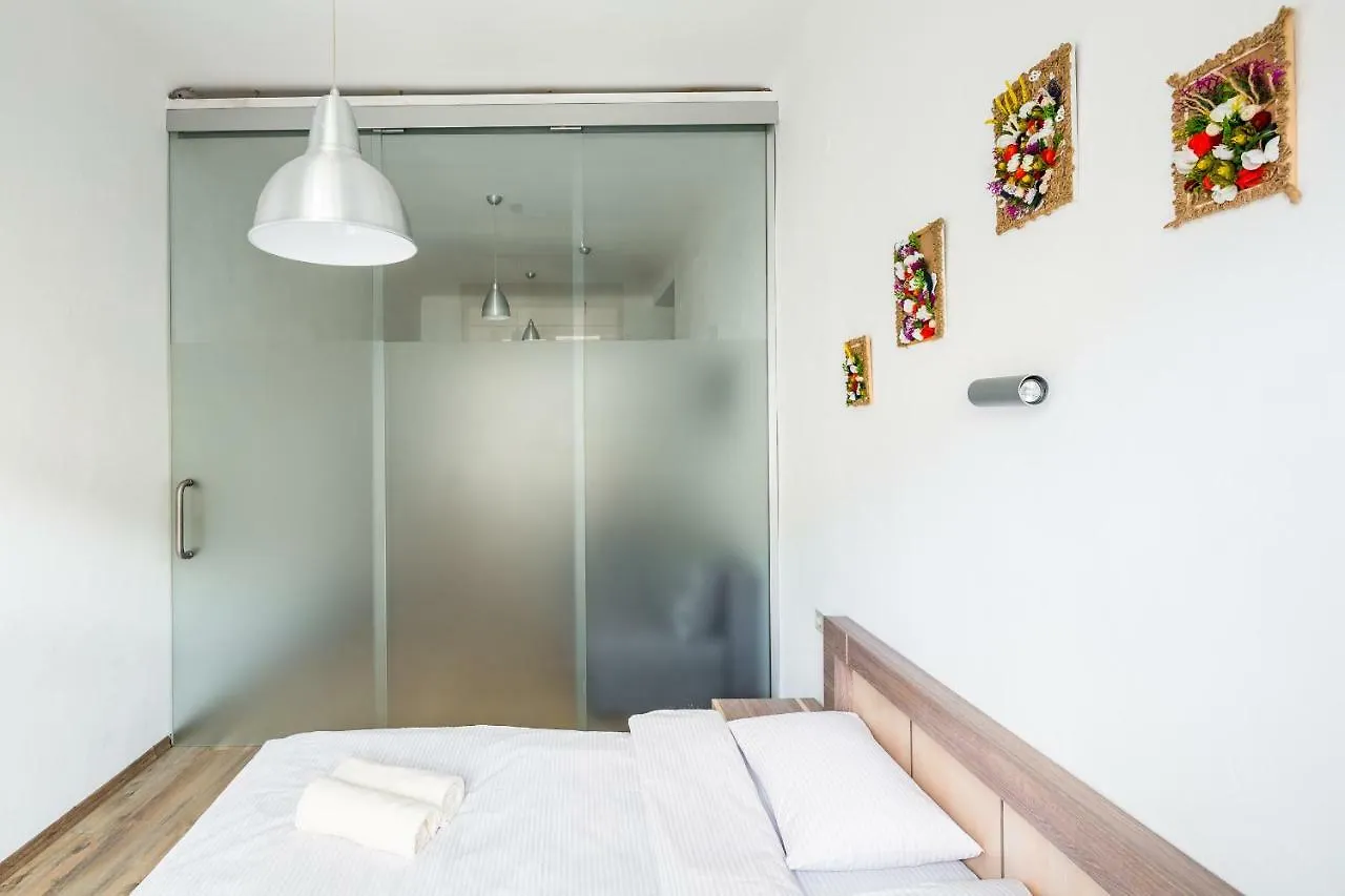Romari Площа Ринок 29 Apartman Lviv 0*,